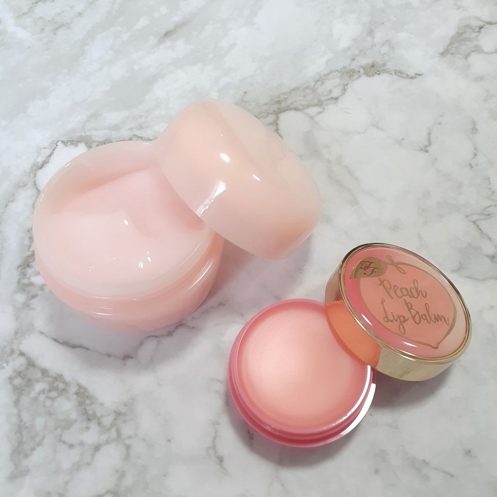 ピーチリップバーム モイスチャー/Too Faced/リップバームを使ったクチコミ（3枚目）