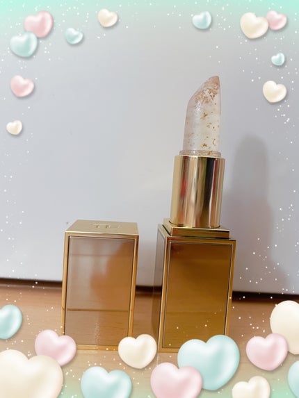 TOM FORD BEAUTY リップ ブラッシュのクチコミ「柔らかいテクスチャーで塗りやすいです。
金箔がたくさんはいっていて
高級感しかなくて感動。
こ.....」(1枚目)