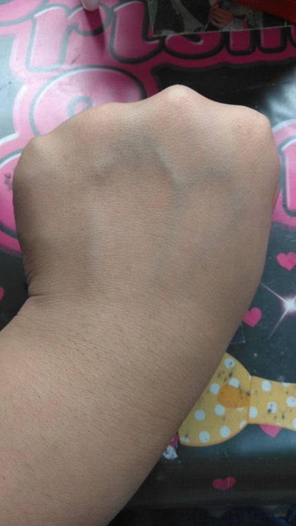 パラソーラ ネオイルミスキン UV エッセンス LV 【ネオイルミ ラベンダー】/パラソーラ/日焼け止め・UVケアを使ったクチコミ(2枚目)