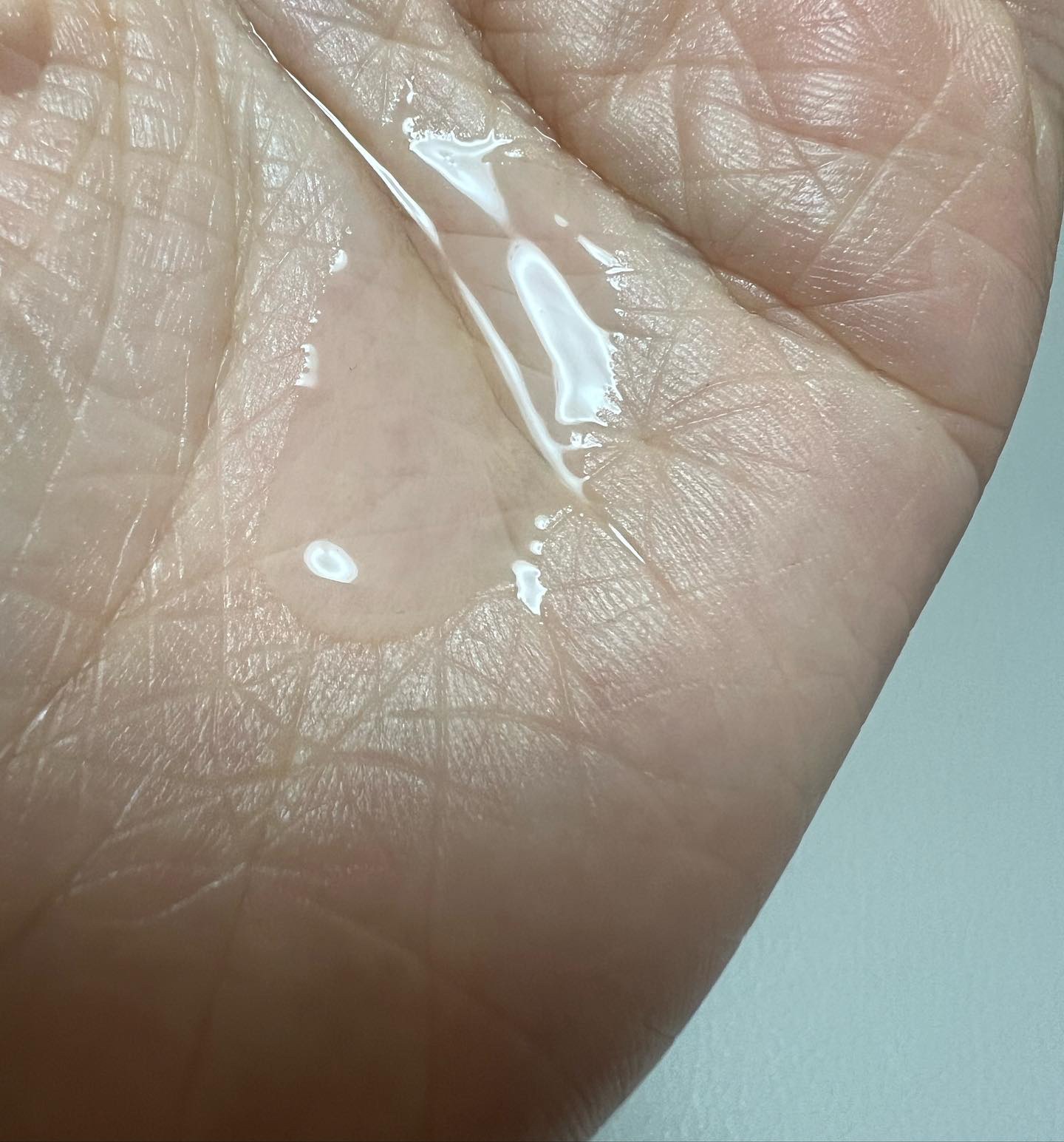 スタイリングオイル＜スムース&シャイン＞/COHARU/ヘアオイルを使ったクチコミ（2枚目）