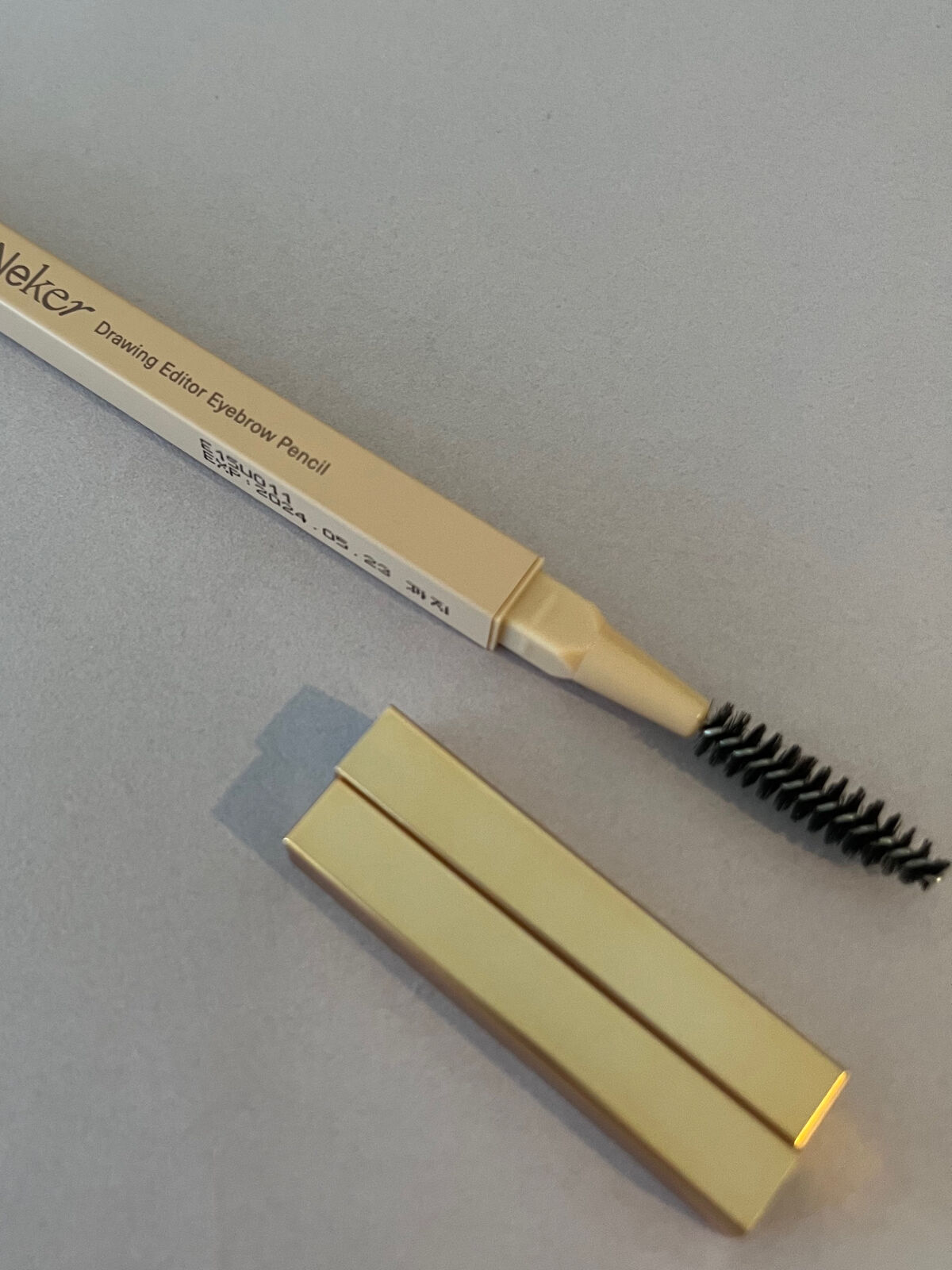 Neker  ドローイングエディターアイブロウペンシルのクチコミ「長持ち✨にじまないアイブロー✨✨

✼••┈┈••✼••┈┈••✼••┈┈••✼••┈┈••✼.....」（2枚目）