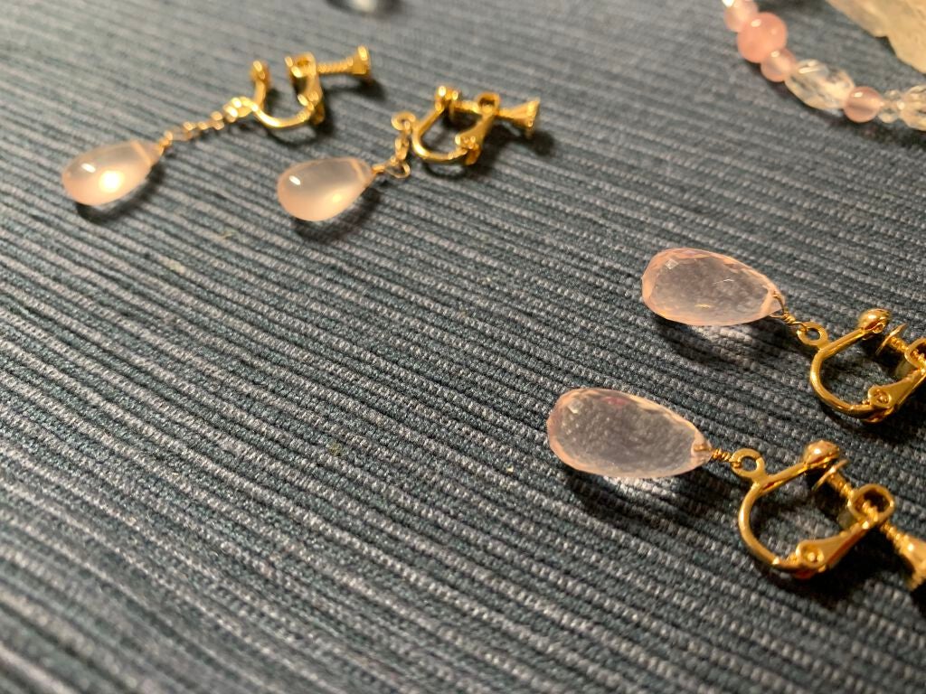 クロミミ on LIPS 「#クロミミ鉱物図鑑#クロミミアクセサリー辞典ひさびさの鉱物図鑑..」(2枚目)