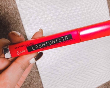 ☆購入品☆
MAYBELLINE LUSHONISTA ケアプラス 
ブラック

以前スナップスカラを
購入したのですが
下まつ毛用に細めのマスカラを購入☆

MAYBELLINEは乾くのが
早くてさす