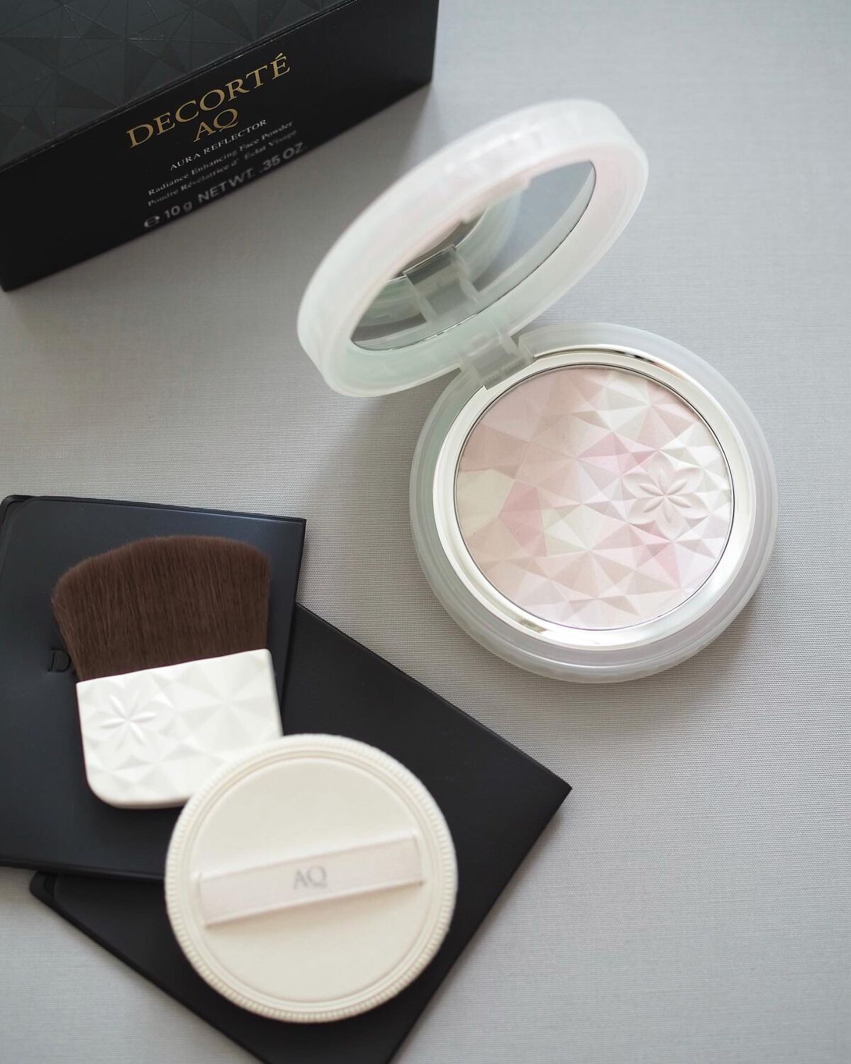 AQ オーラ リフレクター 03 sakura beige 可憐な花びらのよう