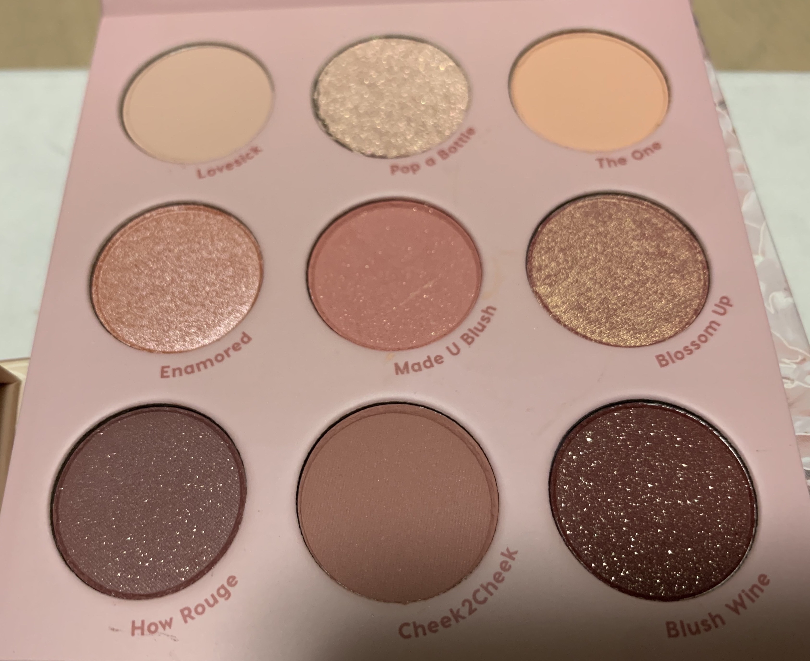  ブラッシュクラッシュ/ColourPop/アイシャドウパレットを使ったクチコミ（2枚目）