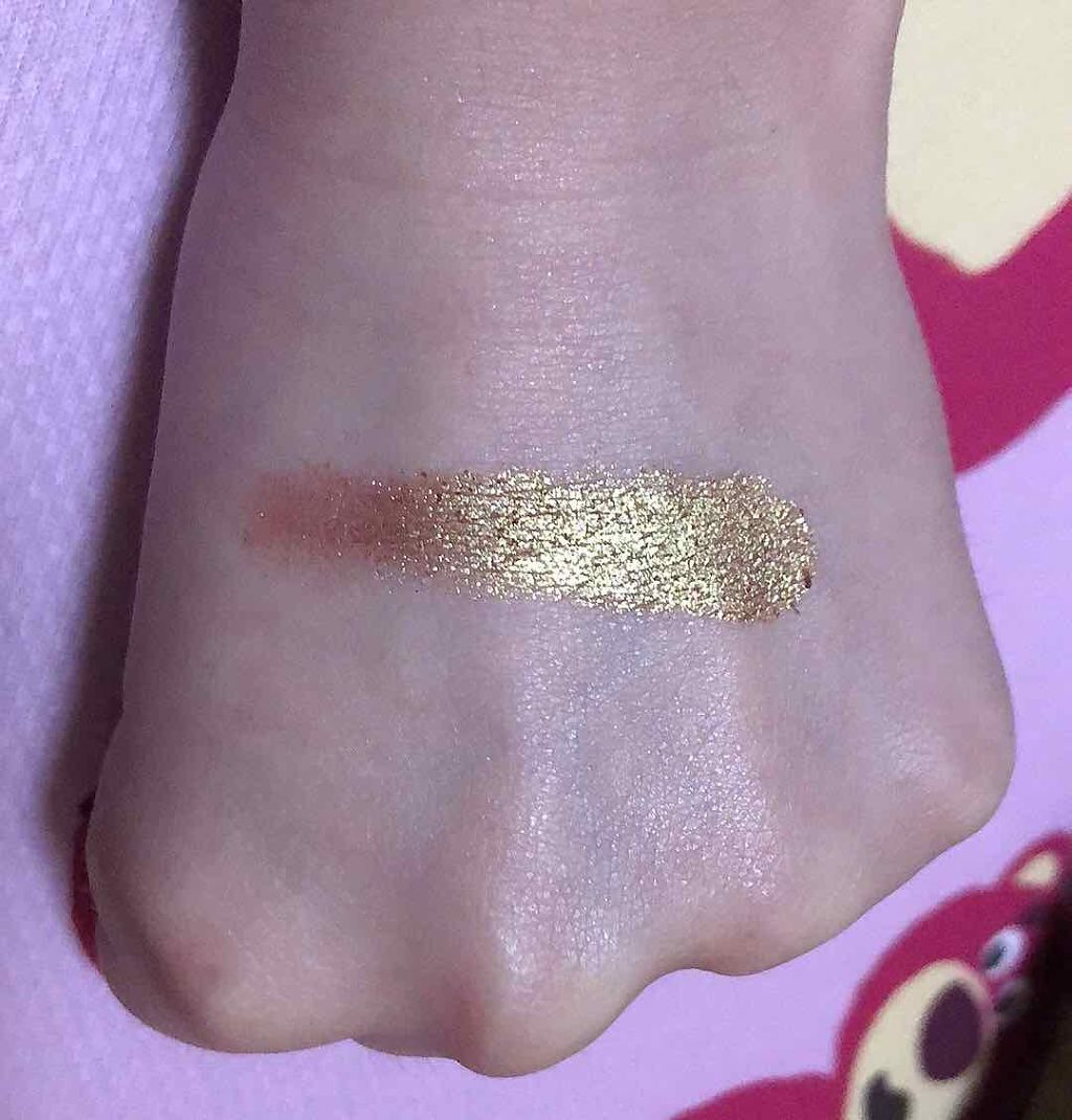 ダズルシャドウ/M・A・C/単色アイシャドウを使ったクチコミ（3枚目）