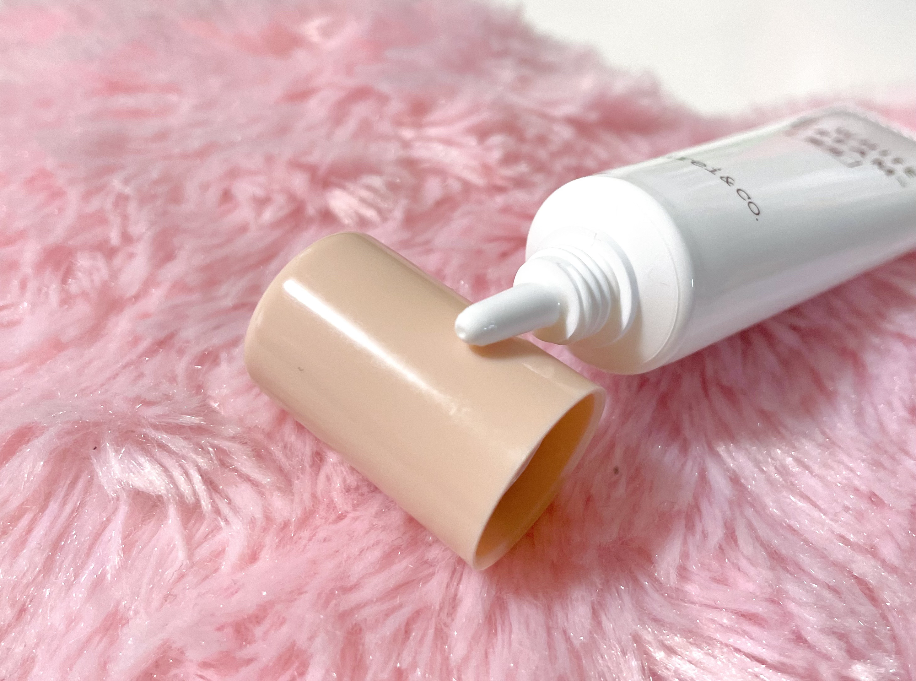 Kirei&co. 薬用VCホワイトクリームのクチコミ「Kirei&co.
薬用VCホワイトクリーム


キレイアンドコーの薬用Ｃクリーム🤲💓

ビタ.....」（3枚目）