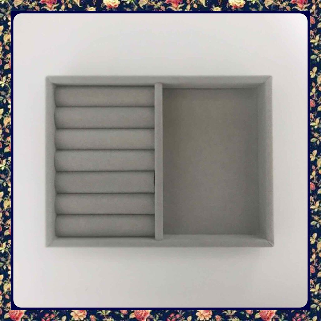 アクセサリートレイ(リング・ピアス収納)/DAISO/その他を使ったクチコミ(2枚目)