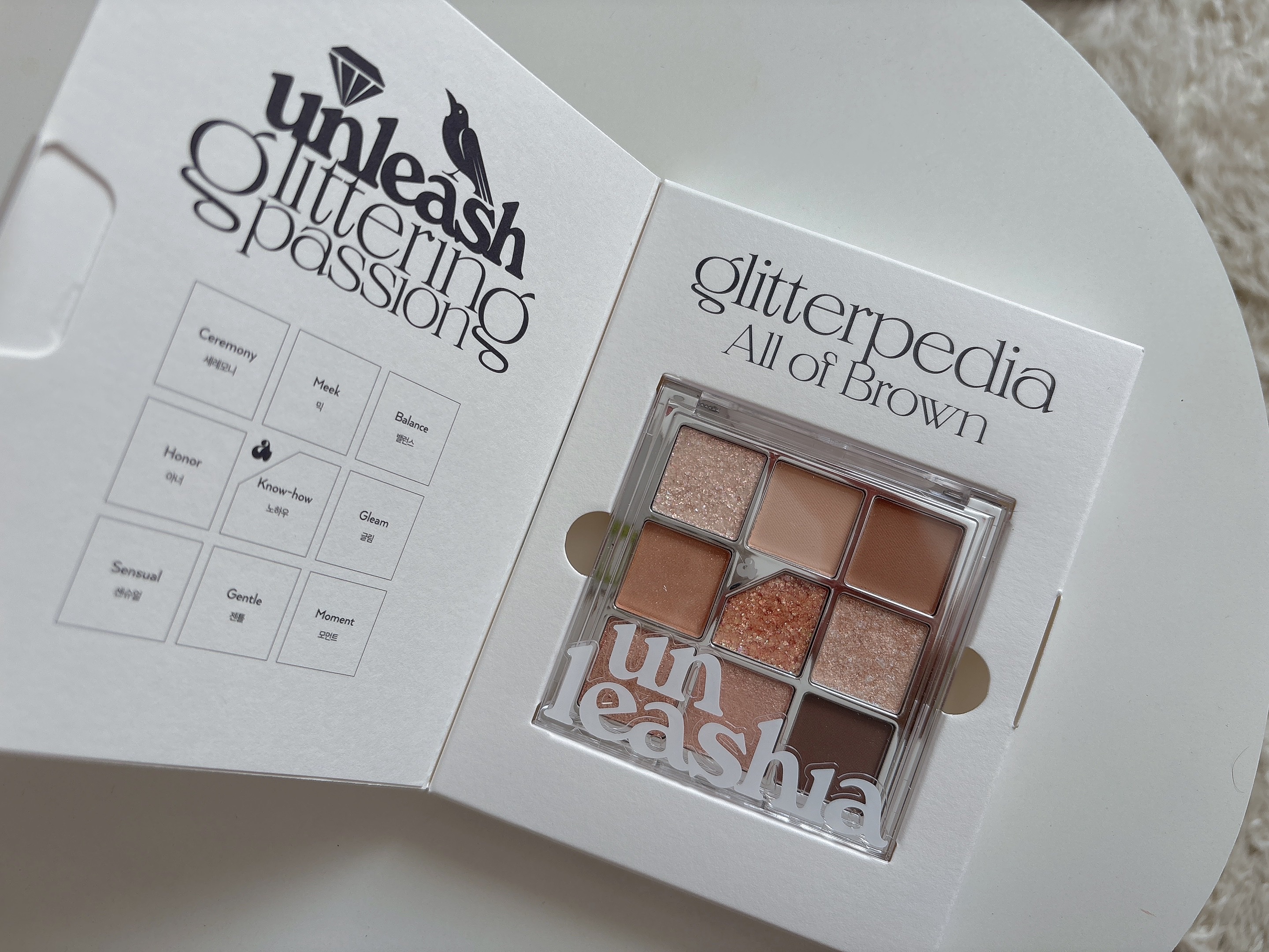 グリッターペディアアイパレット/unleashia/アイシャドウパレットを使ったクチコミ（2枚目）