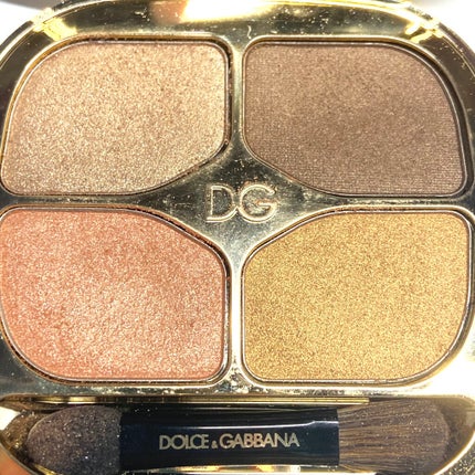 フェリンアイズ インテンスアイシャドウ クアッド 4/DOLCE&GABBANA BEAUTY/アイシャドウパレットを使ったクチコミ(2枚目)