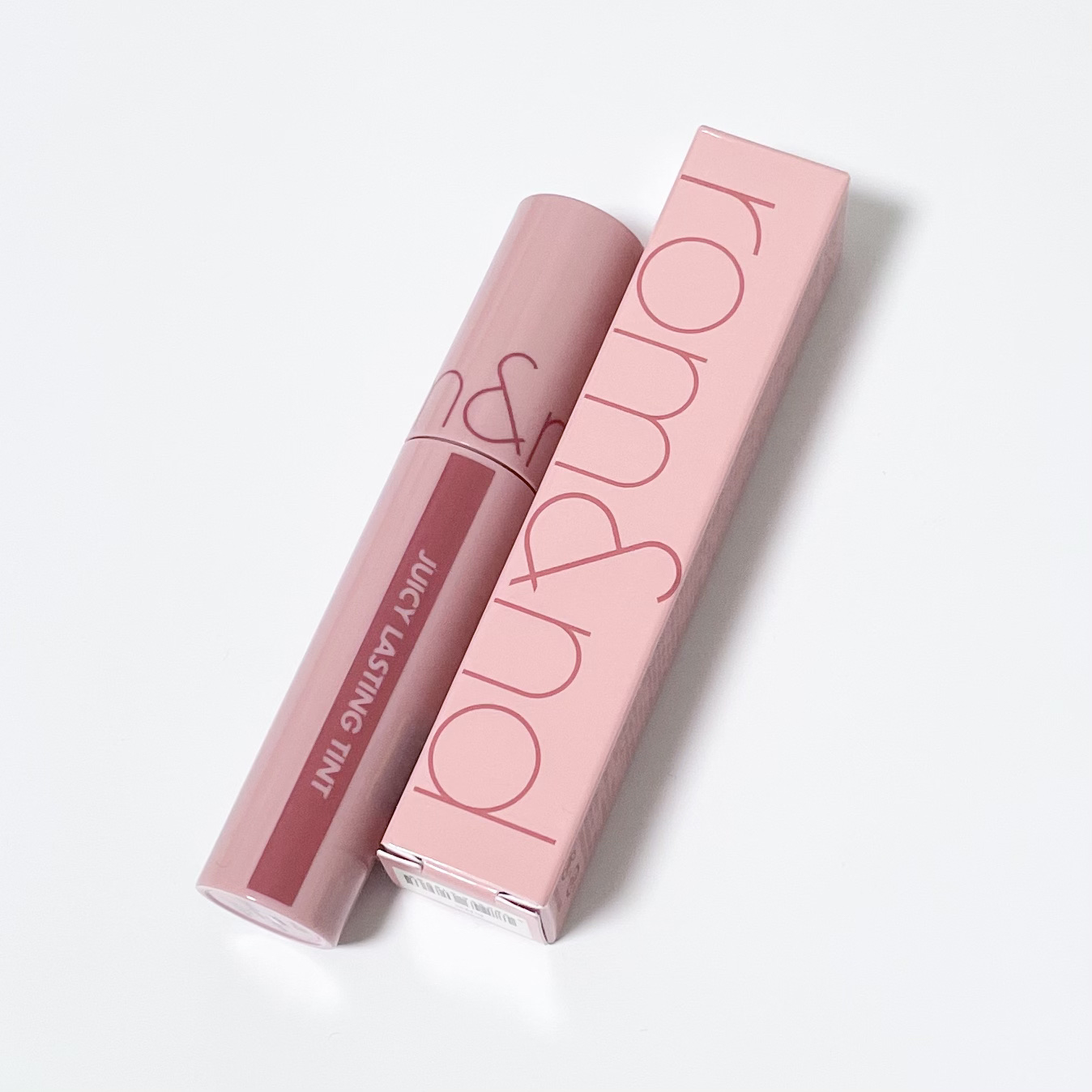 ジューシーラスティングティント/rom&nd/リップティントを使ったクチコミ（2枚目）