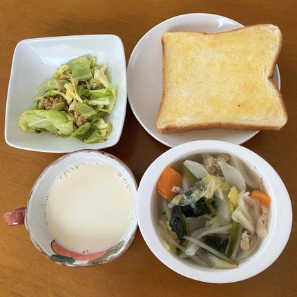 sakura on LIPS 「11日目・体幹トレーニング・内もも筋トレ左右60回ずつ・かかと..」(2枚目)