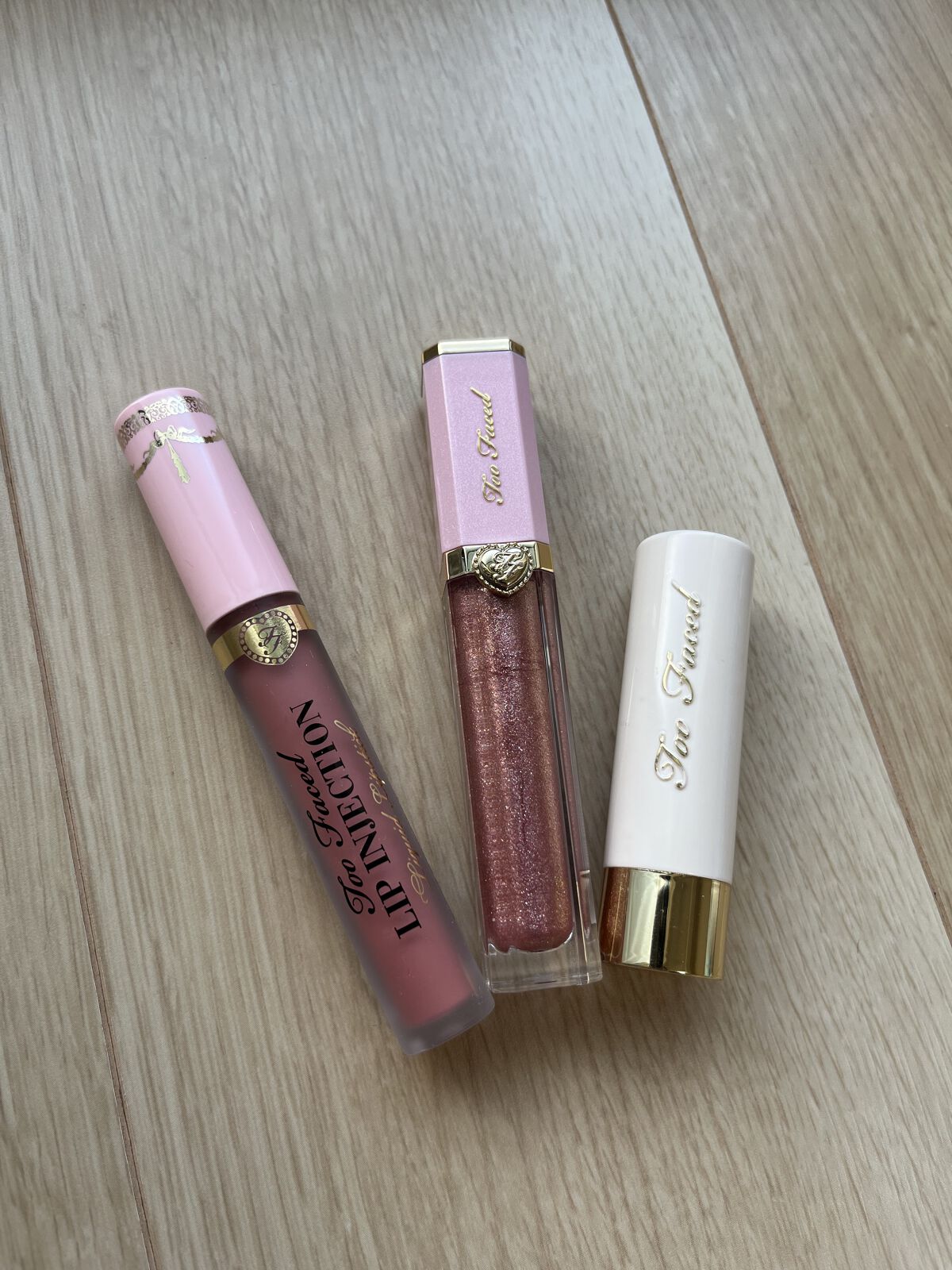 リッチ＆ダズリン ハイシャイン スパークリング リップグロス/Too Faced/リップグロスを使ったクチコミ（2枚目）