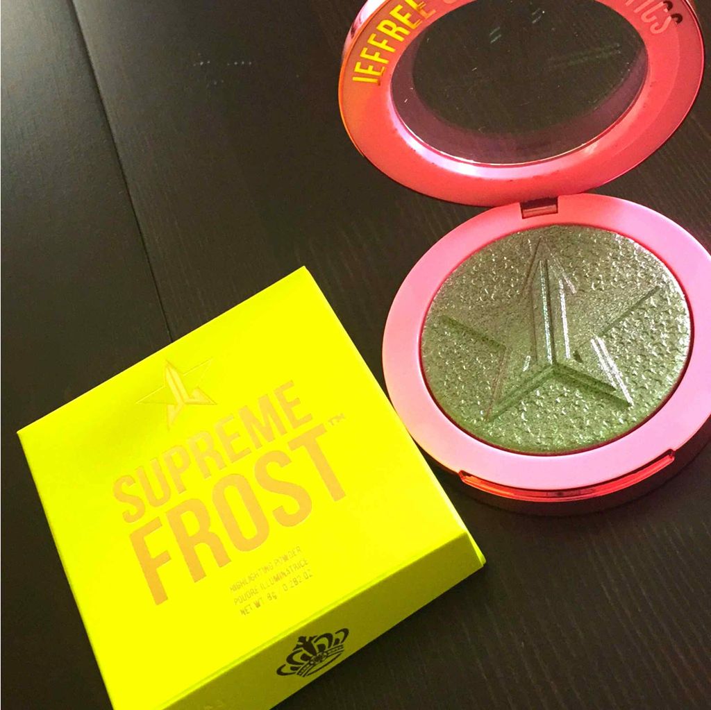 Jeffree star supreme frost/Jeffree Star Cosmetics/パウダーハイライトを使ったクチコミ（1枚目）