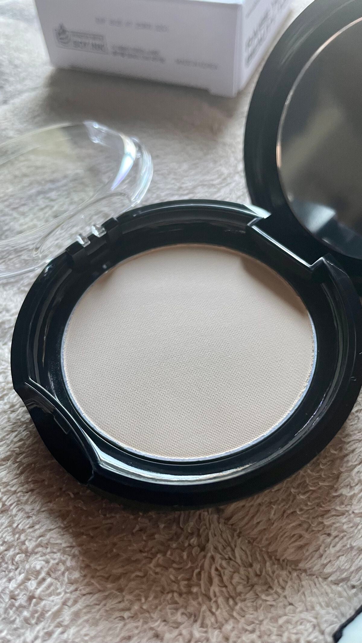 ブラーパウダーパクト/ABOUT TONE/プレストパウダーを使ったクチコミ(3枚目)