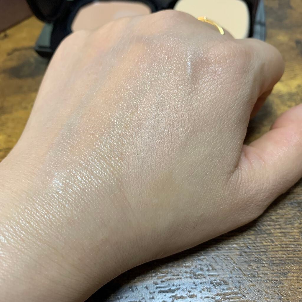 フローレス フィット/COVERMARK/クリーム・エマルジョンファンデーションを使ったクチコミ(4枚目)