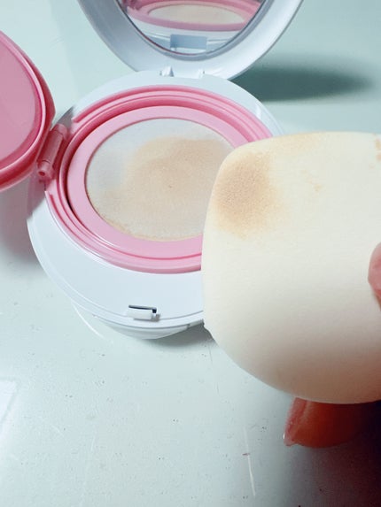 デューイーメッシュファンデーション/ASUNE /クッションファンデーションを使ったクチコミ(4枚目)