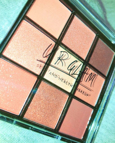 UR GLAM　BLOOMING EYE COLOR PALETTE/U R GLAM/アイシャドウパレットを使ったクチコミ（1枚目）