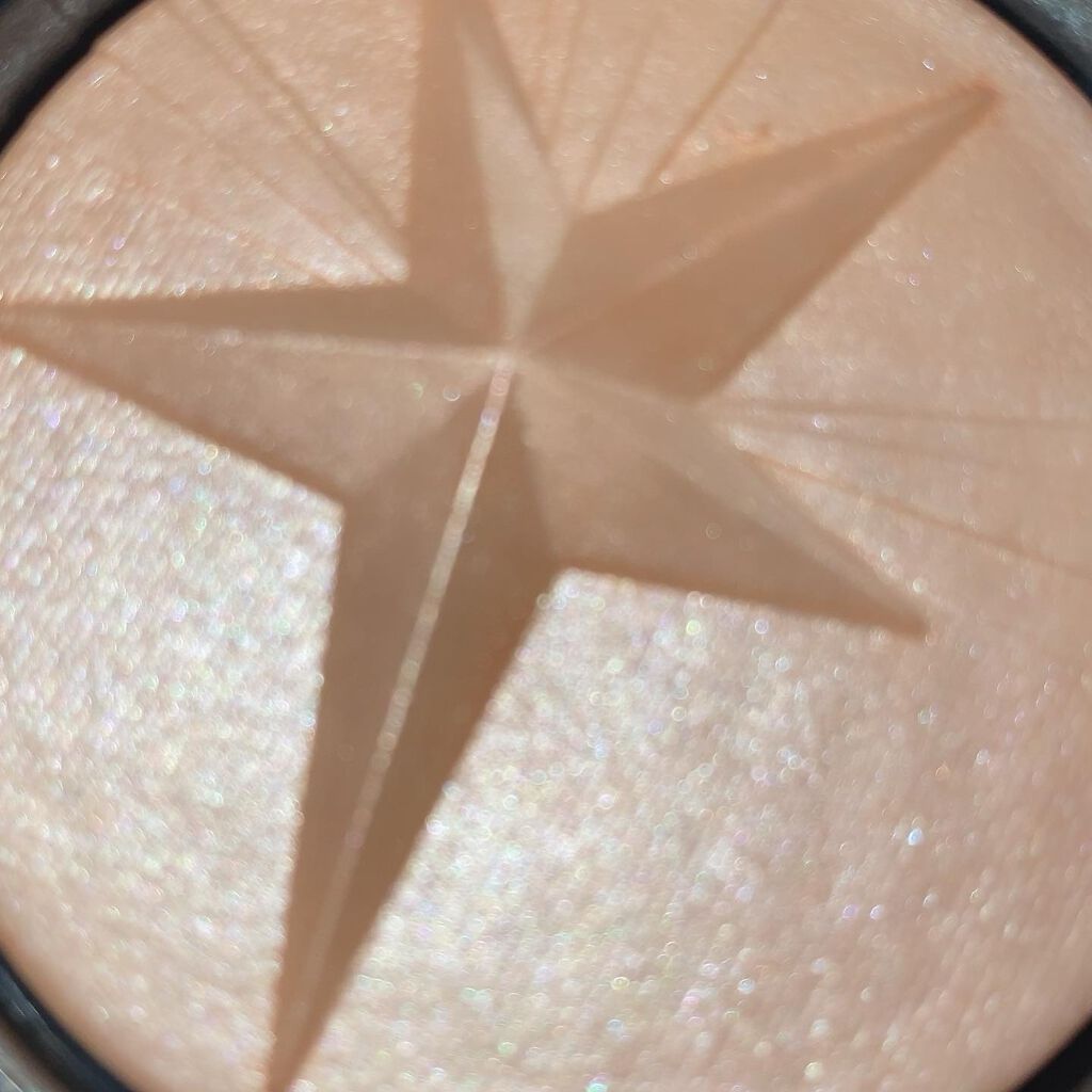 グリマリングスターハイライター/LANCOME/パウダーハイライトを使ったクチコミ（2枚目）