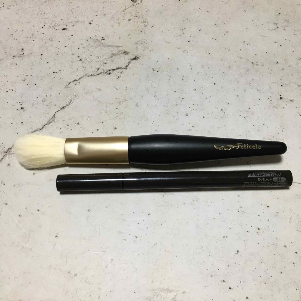 フェリセラ ハイライトブラシのクチコミ「
《結論》
私にはハイライトブラシとしてふわふわさ
加減と立体感のあるボリュームが足りなかった.....」（2枚目）