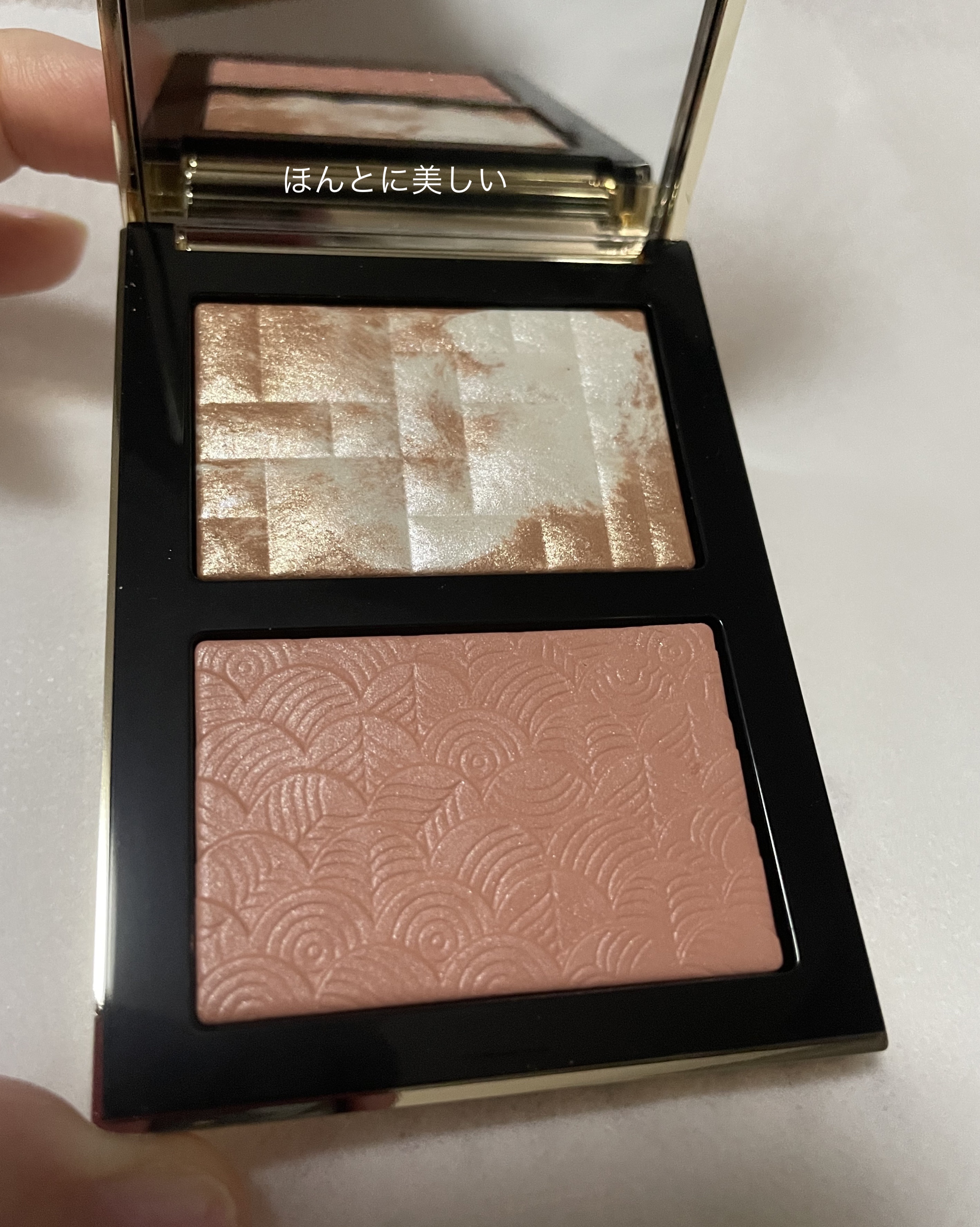 ハイライティング パウダー デュオ(LOVES RADIANCE COLLECTION)/BOBBI BROWN/パウダーハイライトを使ったクチコミ（3枚目）