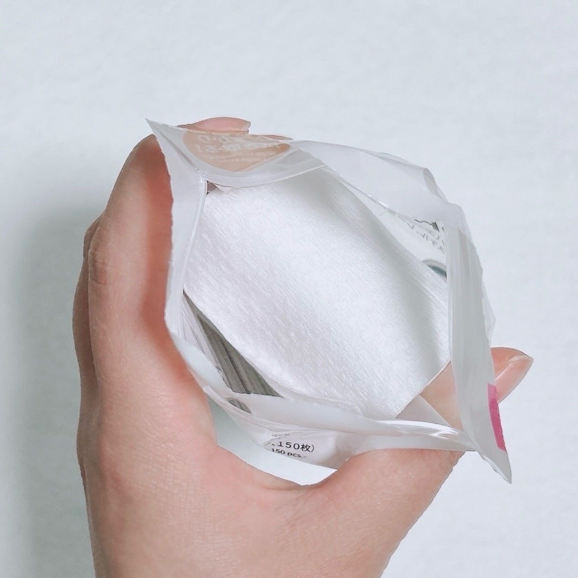 化粧コットン(エンボス加工タイプ、150枚)/DAISO/その他化粧小物を使ったクチコミ(3枚目)