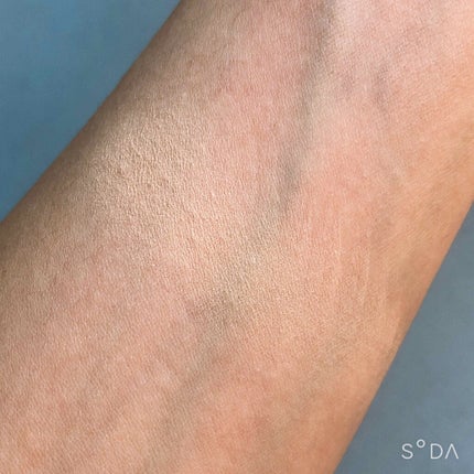 ライトフル C+ SPF 30 ファンデーション/M・A・C/パウダーファンデーションを使ったクチコミ(3枚目)