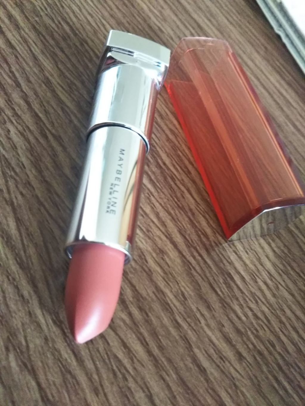 ウォーター シャイニー ミルキー/MAYBELLINE NEW YORK/口紅を使ったクチコミ(1枚目)