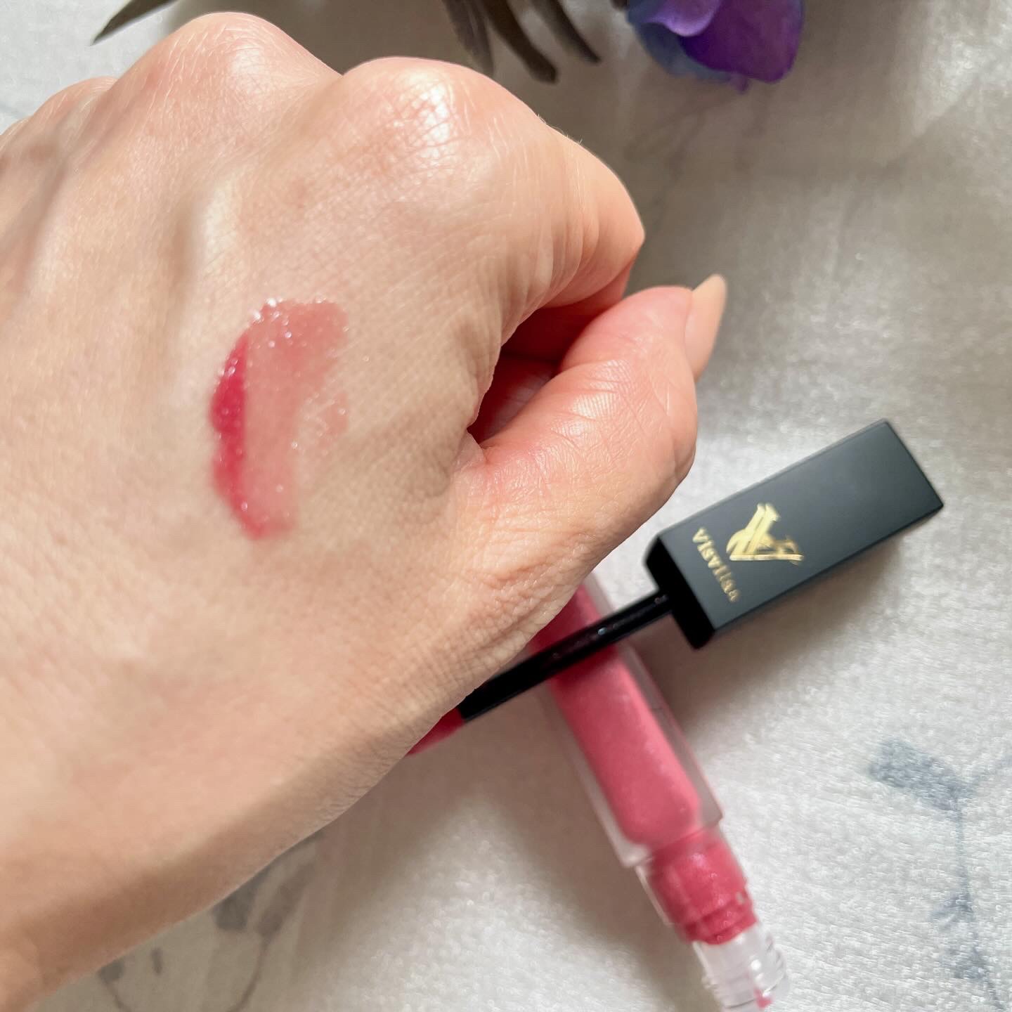 Vヴィヴィットロゼ リップグロス/Visvilaa/リップグロスを使ったクチコミ（3枚目）