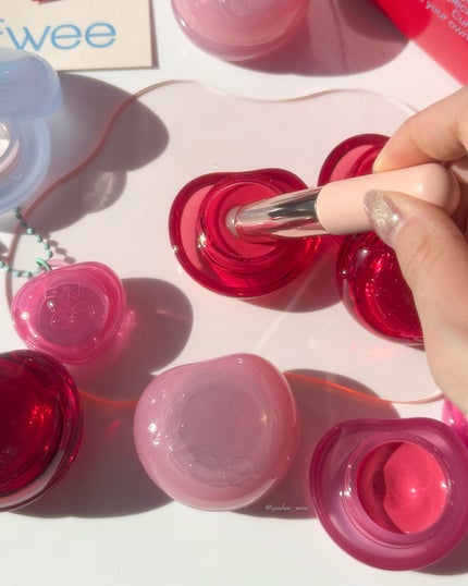 フィー リップアンドチーク グローイジェリーポット/fwee/リップグロスを使ったクチコミ(4枚目)