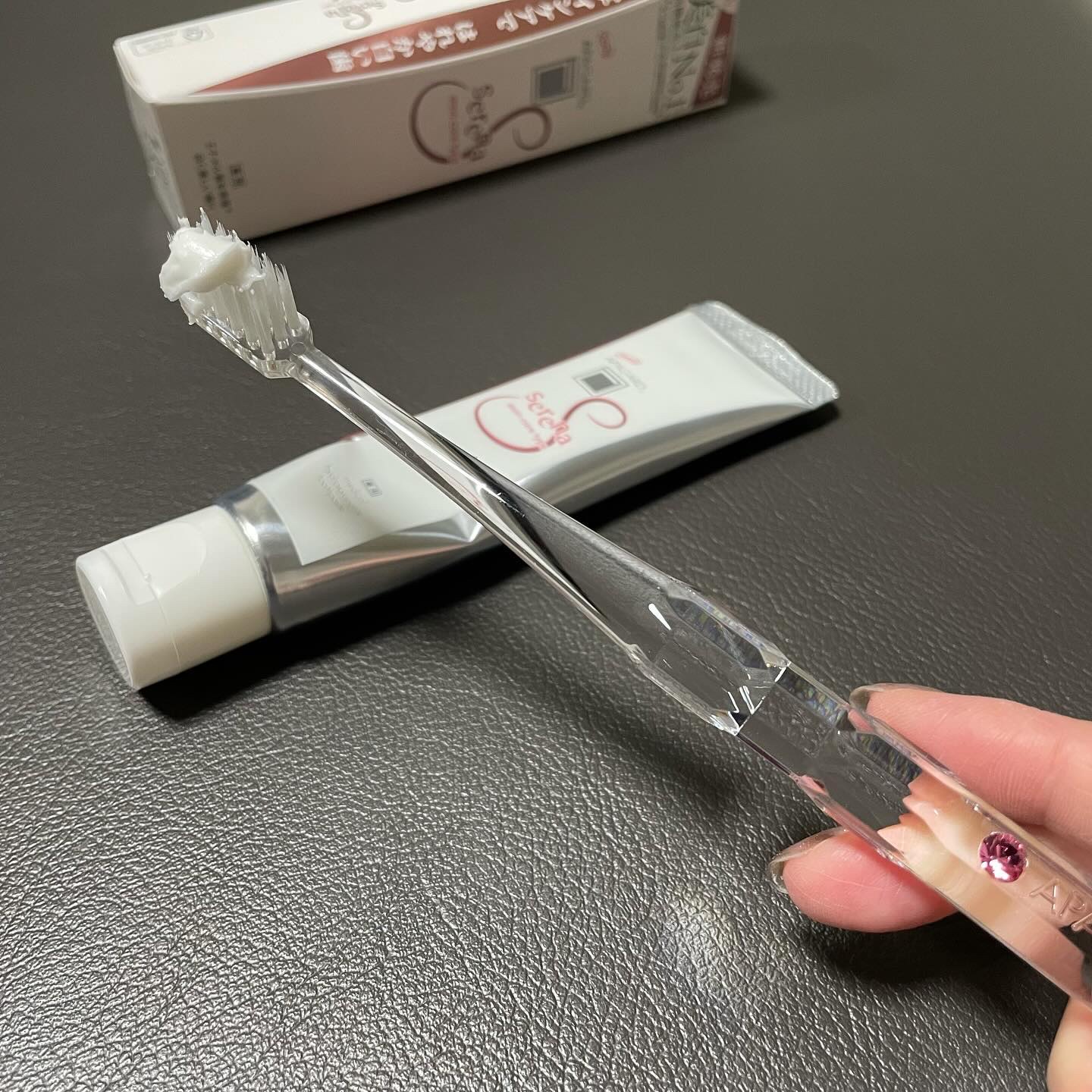 アパガードクリスタル歯ブラシ/アパガード/歯ブラシを使ったクチコミ（3枚目）