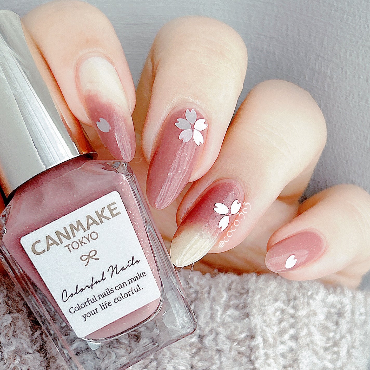 カラフルネイルズ/キャンメイク/マニキュアを使ったクチコミ(4枚目)