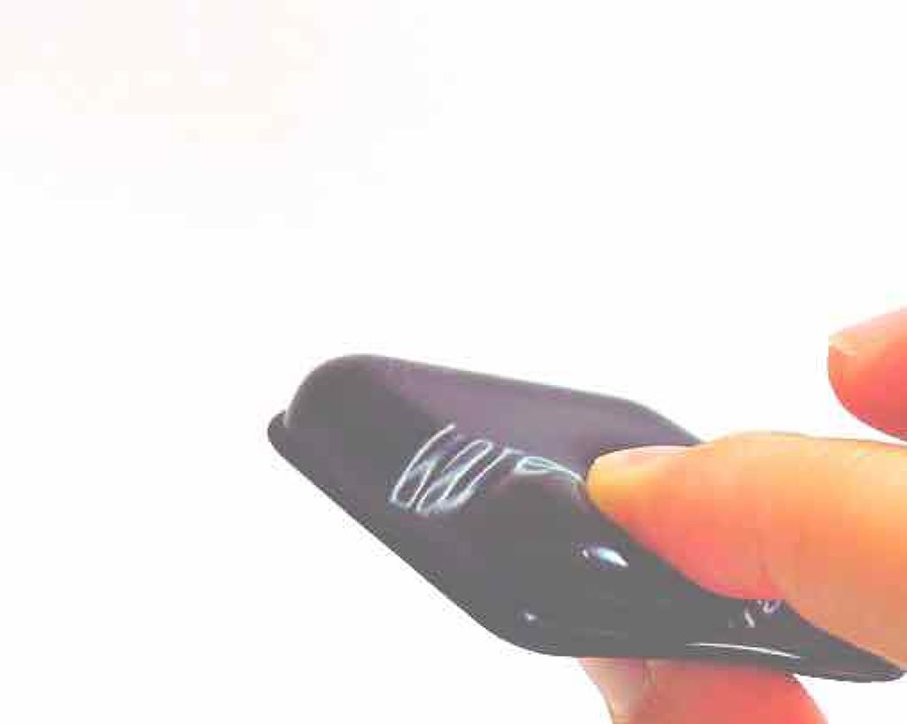 デュアルサイド シリコン ブレンダー/bareMinerals/パフ・スポンジを使ったクチコミ（2枚目）