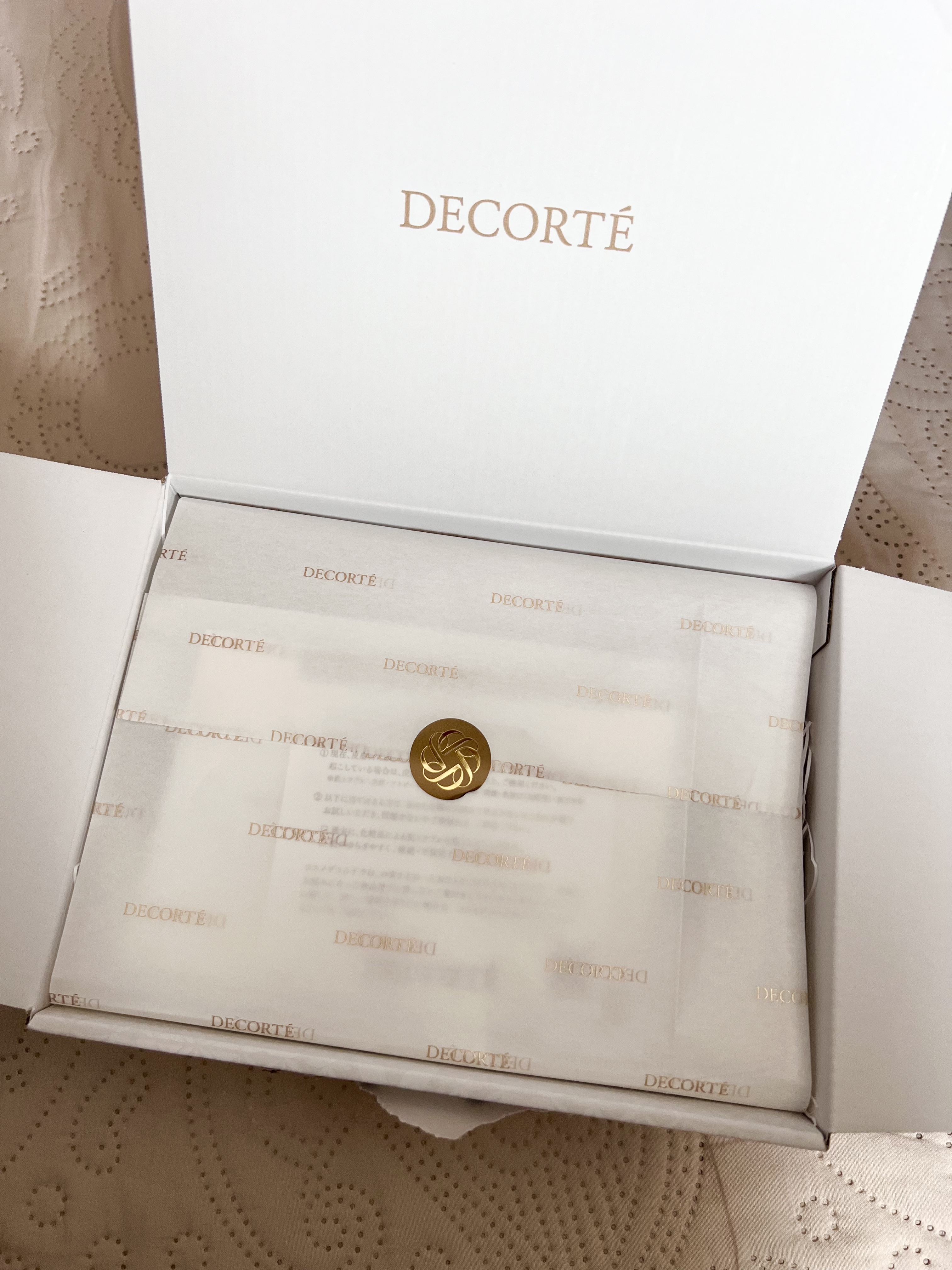 アイグロウジェム スキンシャドウ 21M retro noble/DECORTÉ/ジェル・クリームアイシャドウを使ったクチコミ（1枚目）