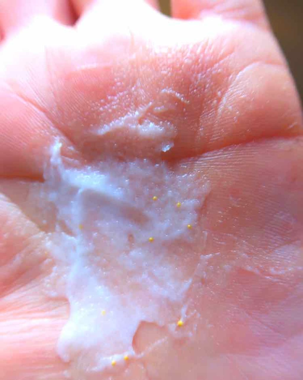 ミスクレオ on LIPS 「パケセンスいいですよね〜♬こういうオシャレなコスメを使うだけで..」(2枚目)