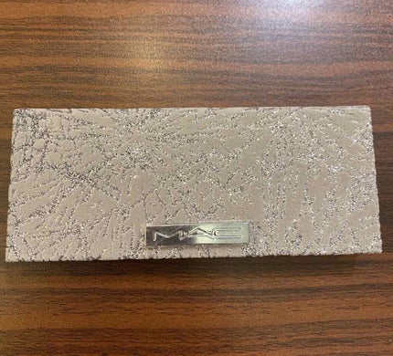 フラッシング アイス エクストラ ディメンション スキンフィニッシュ トリオ ミディアム ディープ/M・A・C/パウダーハイライトを使ったクチコミ(2枚目)