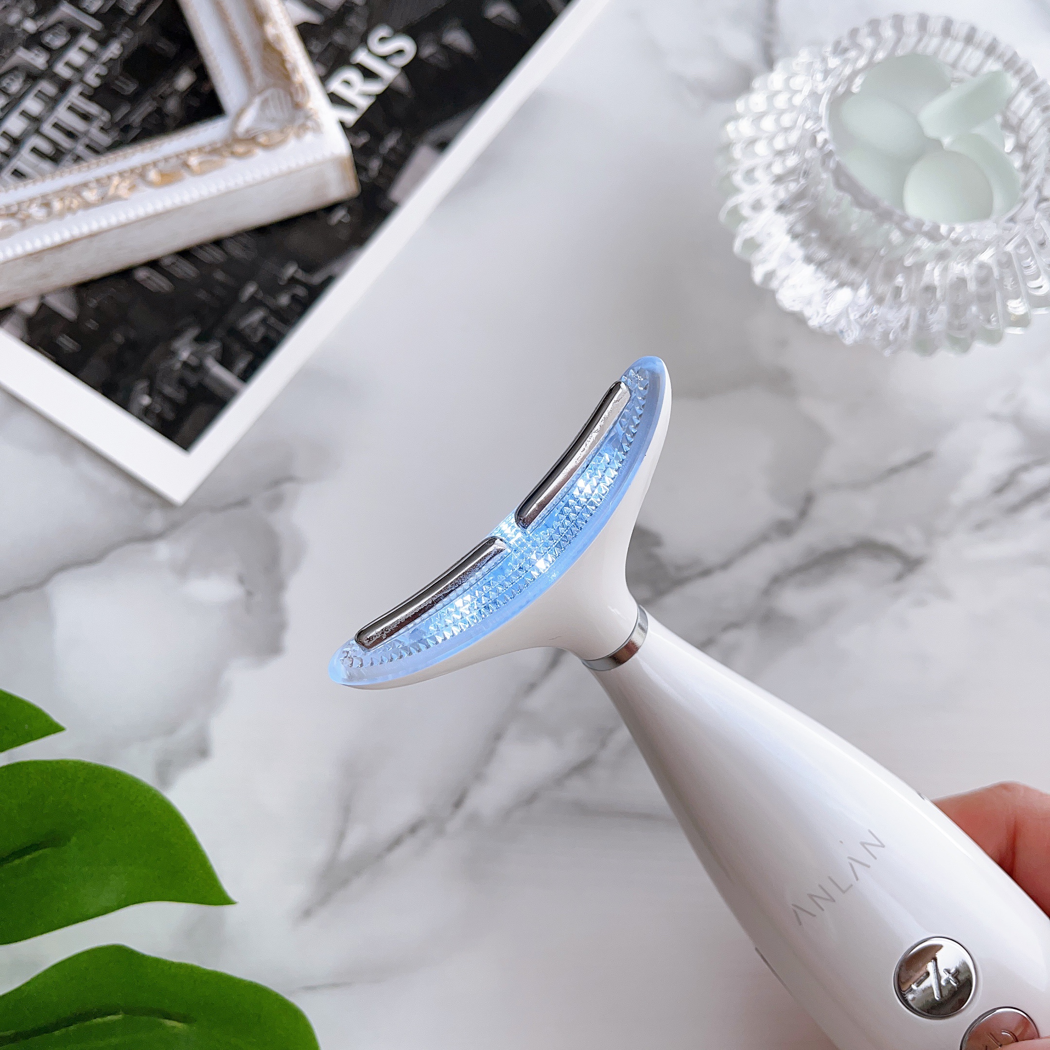 ANLAN リフトカッサのクチコミ「
⁡朝メイク前にこの美顔器でケアすると
リフトアップ効果もあるし、
メイク乗りもよくなるからお.....」（3枚目）