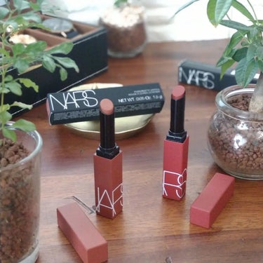 パワーマット リップスティック 135 ブリックレッド/NARS/口紅を使ったクチコミ（2枚目）