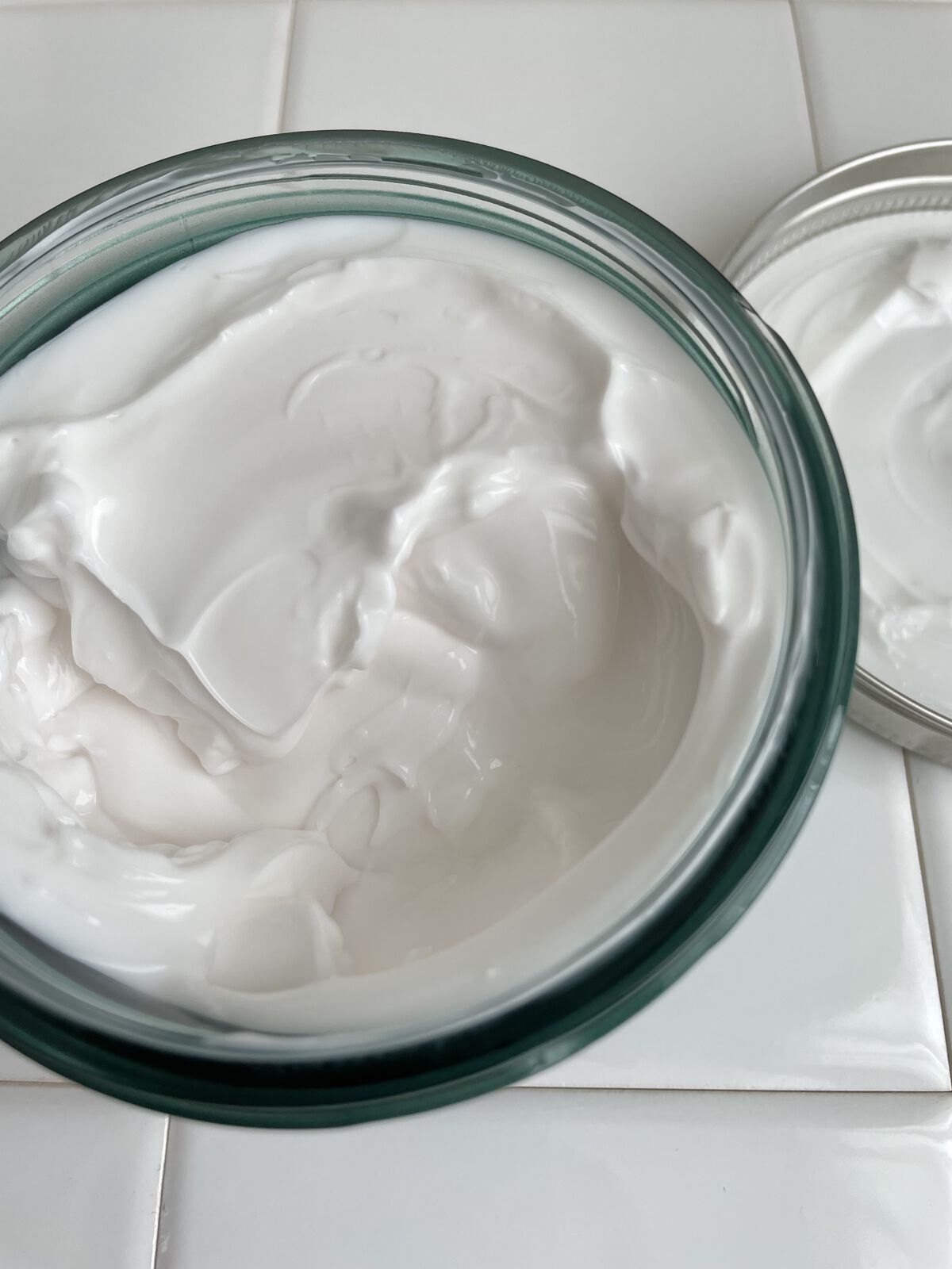 ウェルネス ボディジェルクリーム ユーカリ& ローズマリー/THE BODY SHOP/ボディクリームを使ったクチコミ（2枚目）