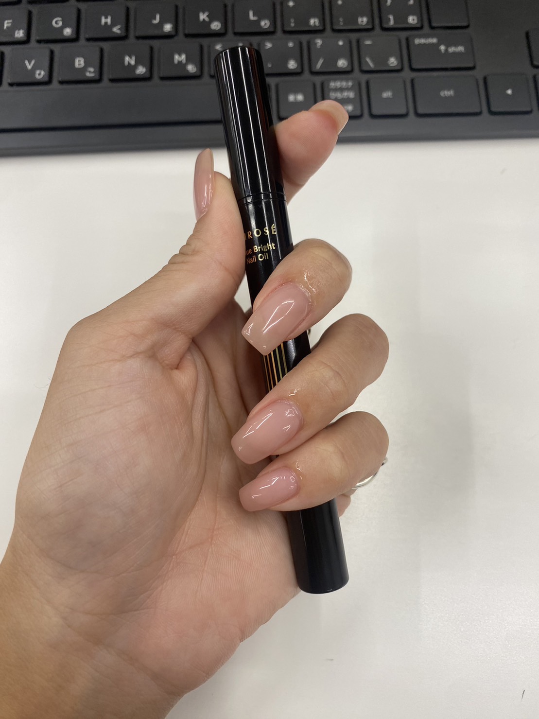 ブルーブライトネイルオイル/EMROSÉ/ネイルオイル・トリートメントを使ったクチコミ（1枚目）