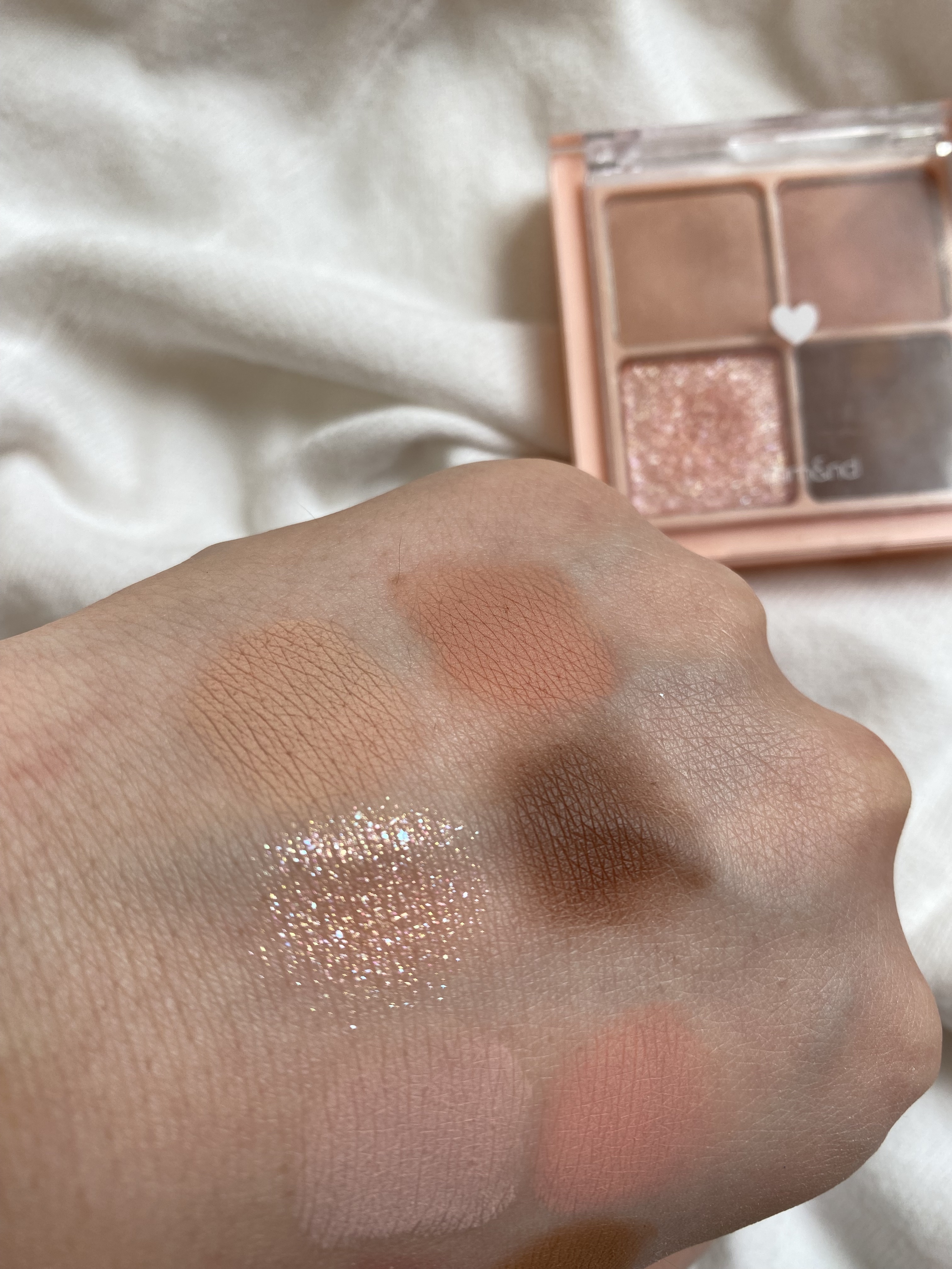 ベターザンアイズ/rom&nd/アイシャドウパレットを使ったクチコミ（3枚目）