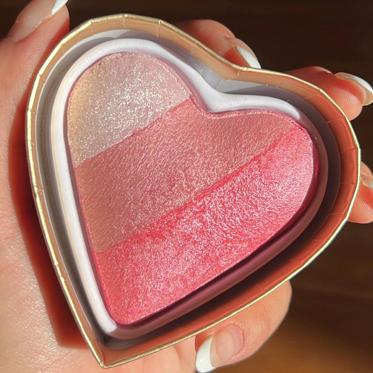 ブラッシング ハート/MAKEUP REVOLUTION/パウダーチークを使ったクチコミ（2枚目）