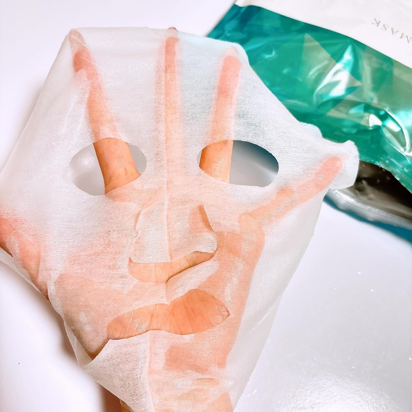 LENA on LIPS 「.▷CosmeDream夢のシートマスク楽天市場で「夢のシート..」(5枚目)