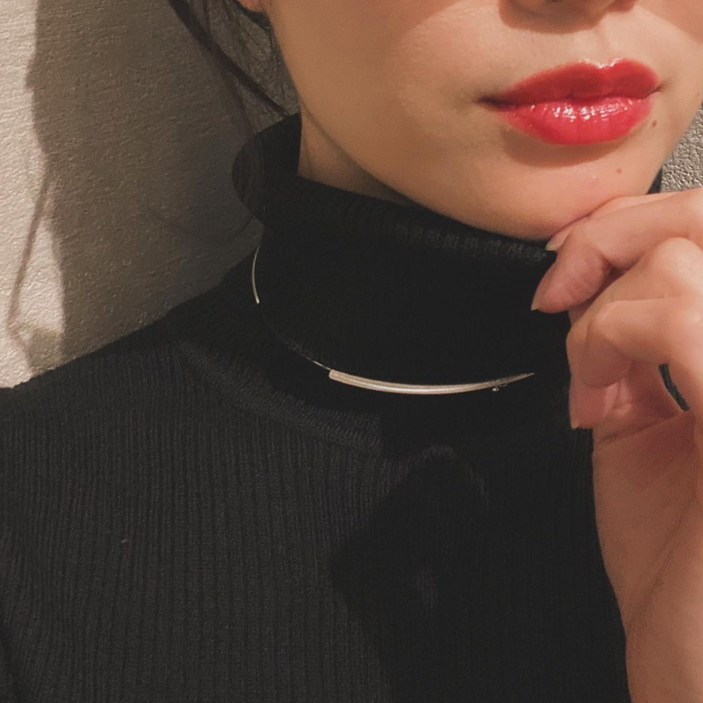 tiko on LIPS 「夏の赤リップも好きだけど、冬はファッションの色が暗くなりがちな..」(7枚目)