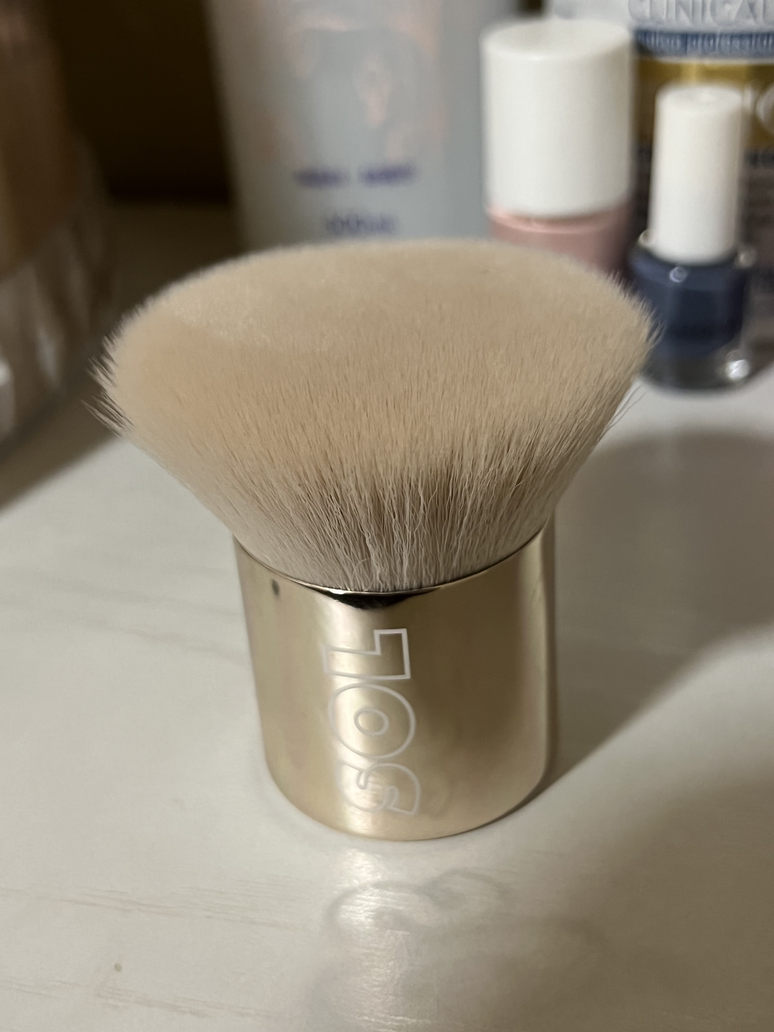 NARS ライトリフレクティングセッティングパウダー ルース N 02383のクチコミ「
NARS
リフ粉


たまに使ってる


仕上がりキレイ
カラポでセールになってたカブキブラ.....」（3枚目）