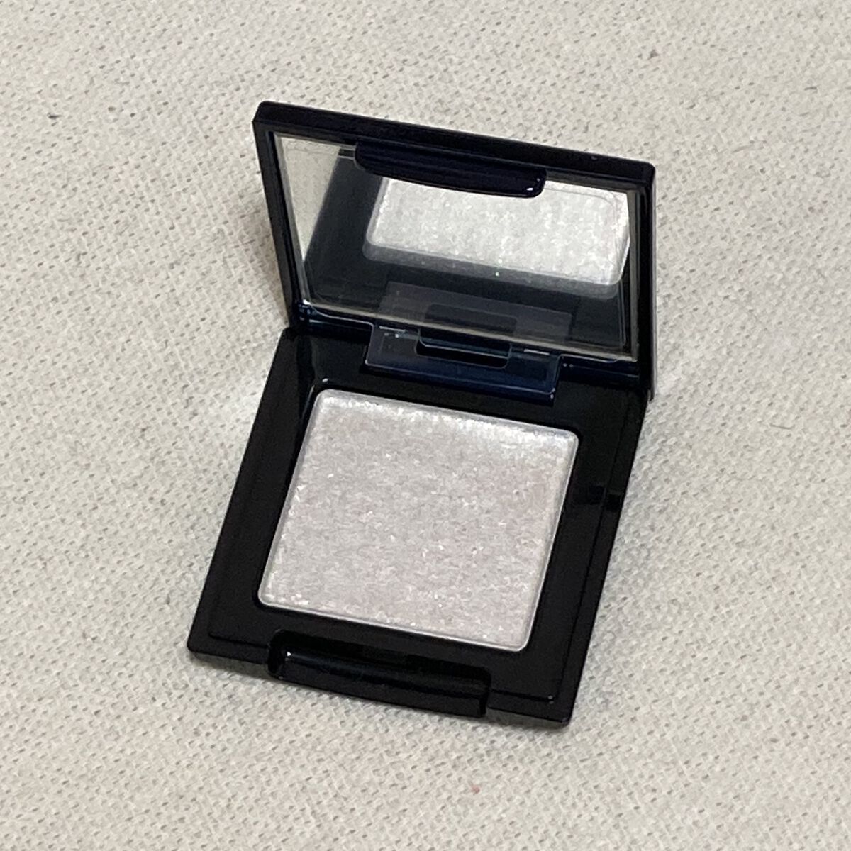 ラズル アイカラー 36 Paparazzi/エレガンス ラズル /単色アイシャドウを使ったクチコミ（1枚目）