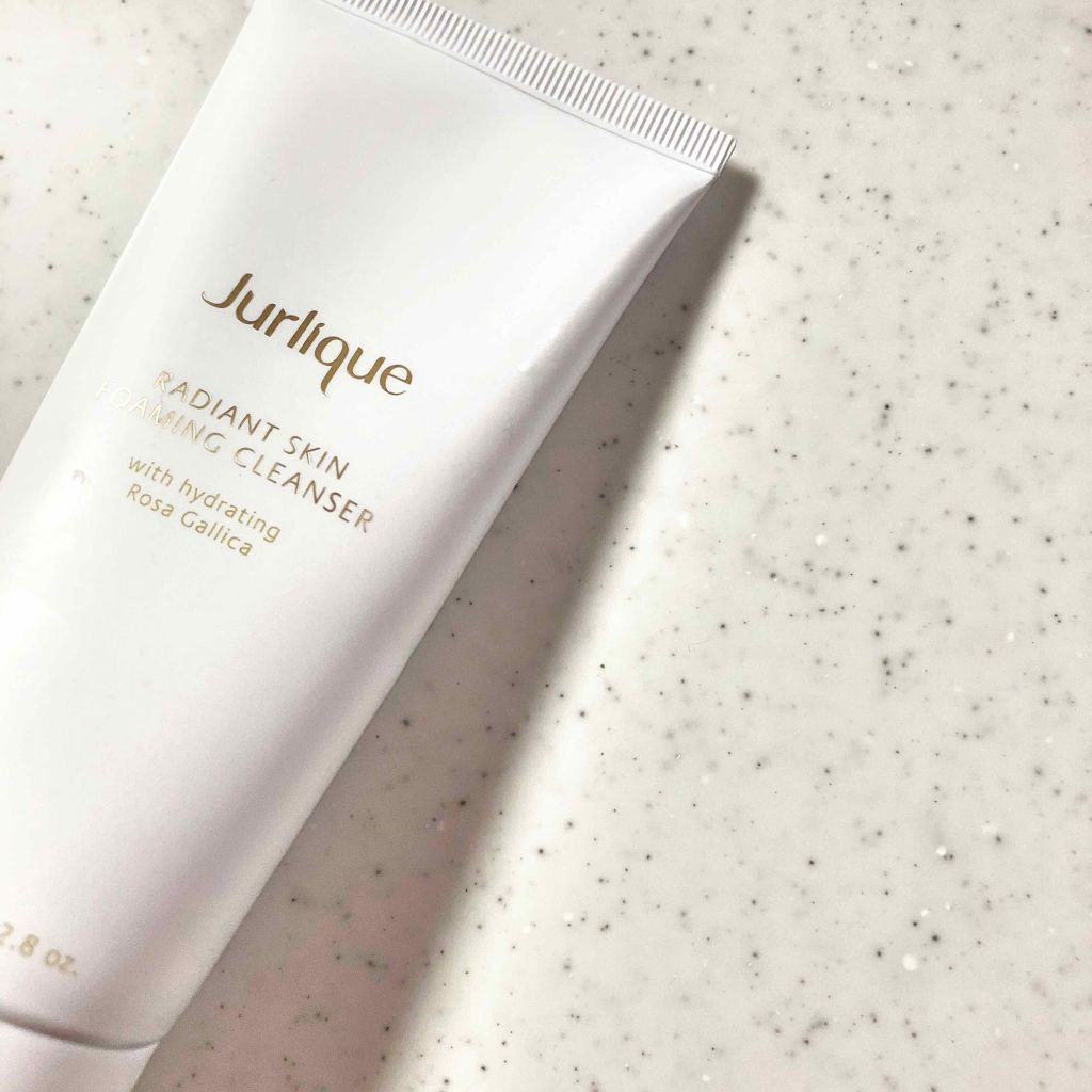 ジュリーク ラディアントグロウ フォーミングクレンザーのクチコミ「#ラディアントグロウフォーミングクレンザー　
80g/3,300円

シルキーなフォームが特長.....」（2枚目）