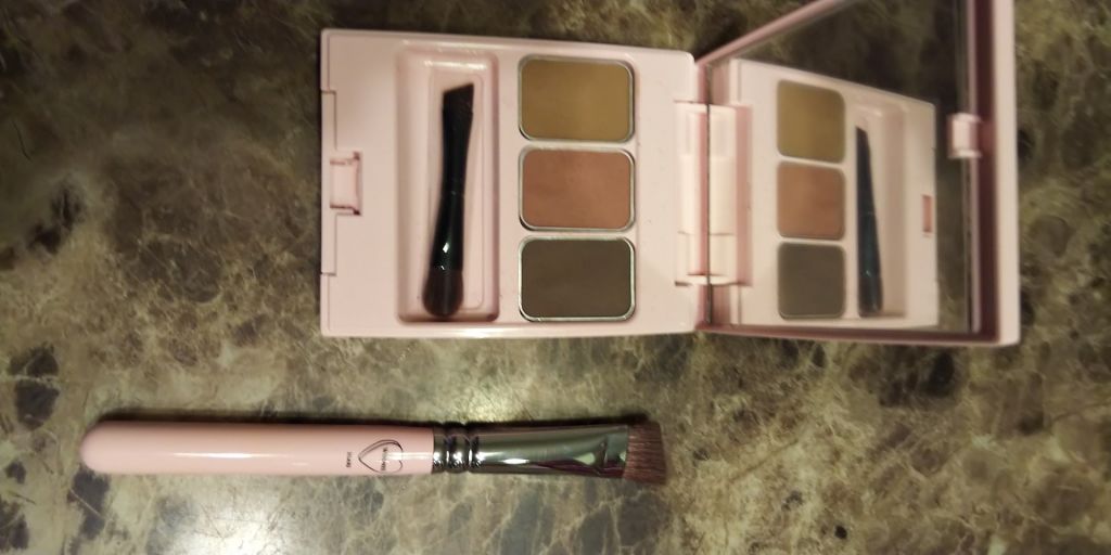 フーミー　アイブロウブラシ 熊野筆/WHOMEE/メイクブラシを使ったクチコミ（1枚目）