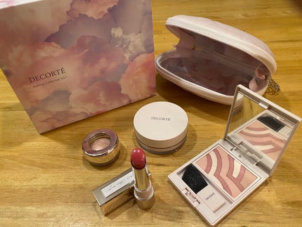 メイクアップ コレクション 2021 /DECORTÉ/メイクアップキットを使ったクチコミ(1枚目)