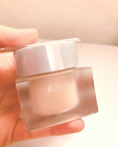 ☆自分用メモ

RMK クリーミーファンデーションEX 102
○SPF21・PA++
○30ｇ
○￥5500

使用感
○カバー力 ほどほど
○保湿力 ◎
○綺麗なツヤ肌になる
○毛穴消える
○粉吹き